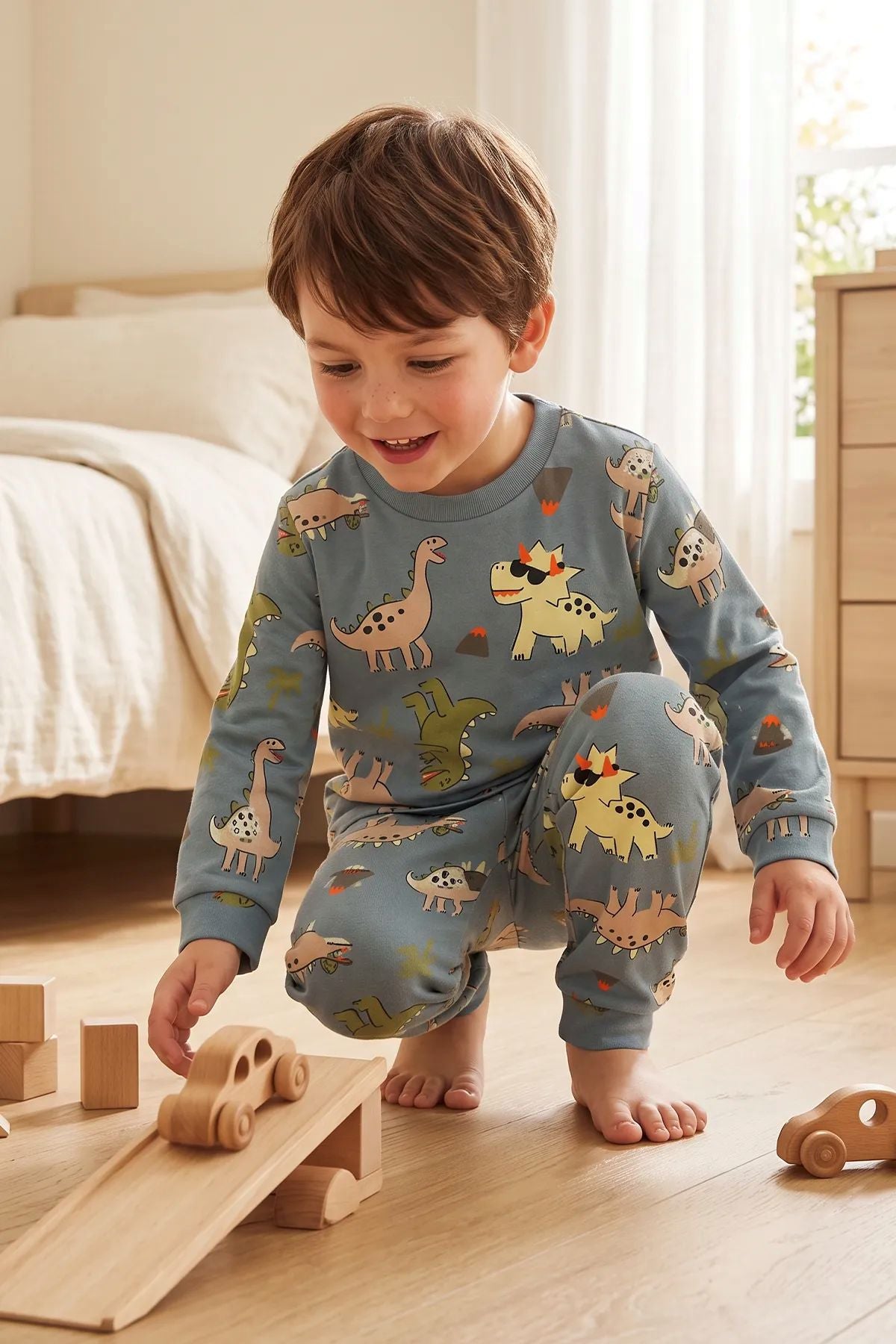 Dinozor Desenli Erkek Çocuk Pijama Takımı