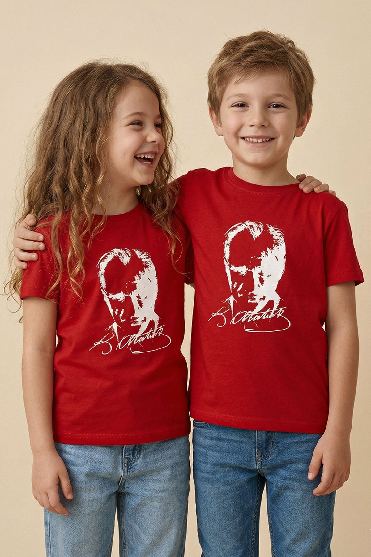 Atatürk Baskılı Kırmızı Renk T-Shirt