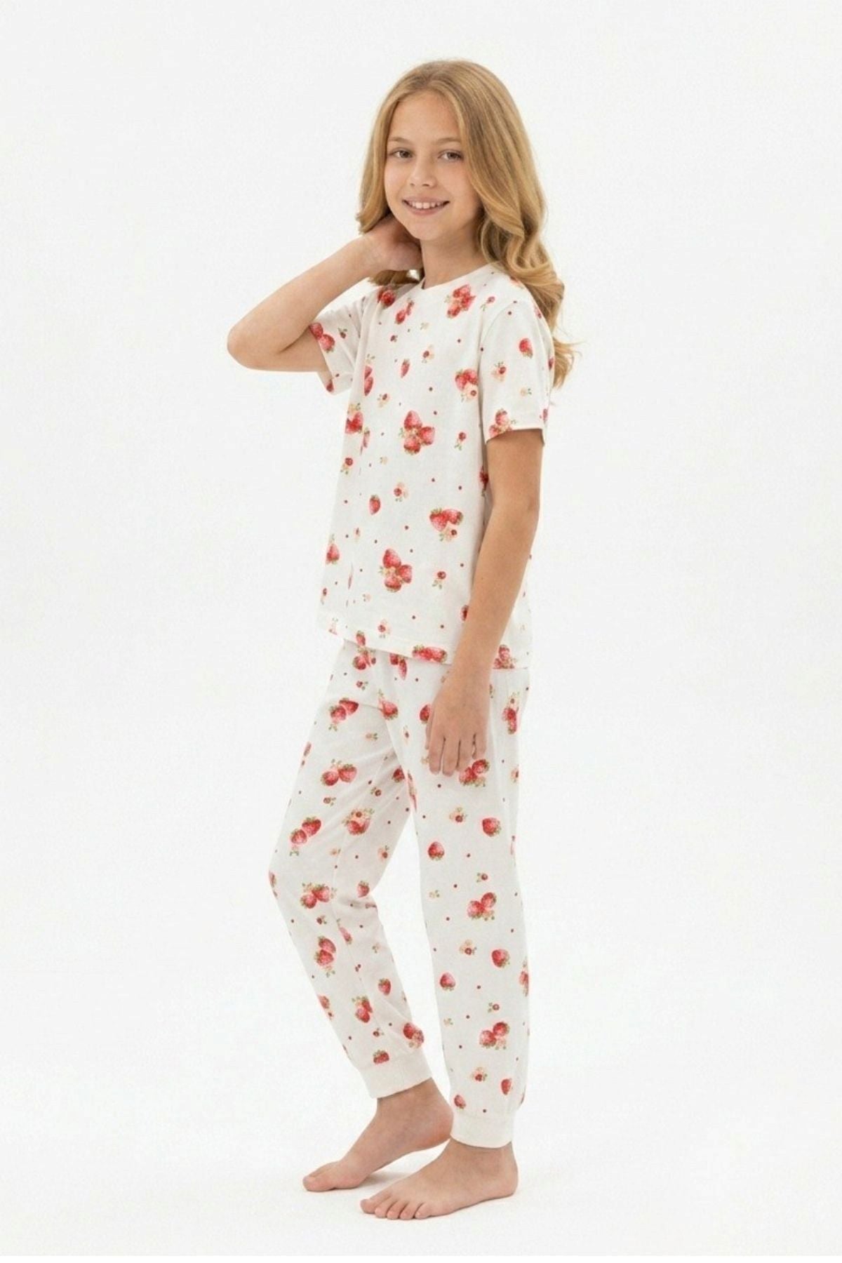 Çilek Desenli Kısa Kollu %100 Pamuk Kız Çocuk Pijama Takımı
