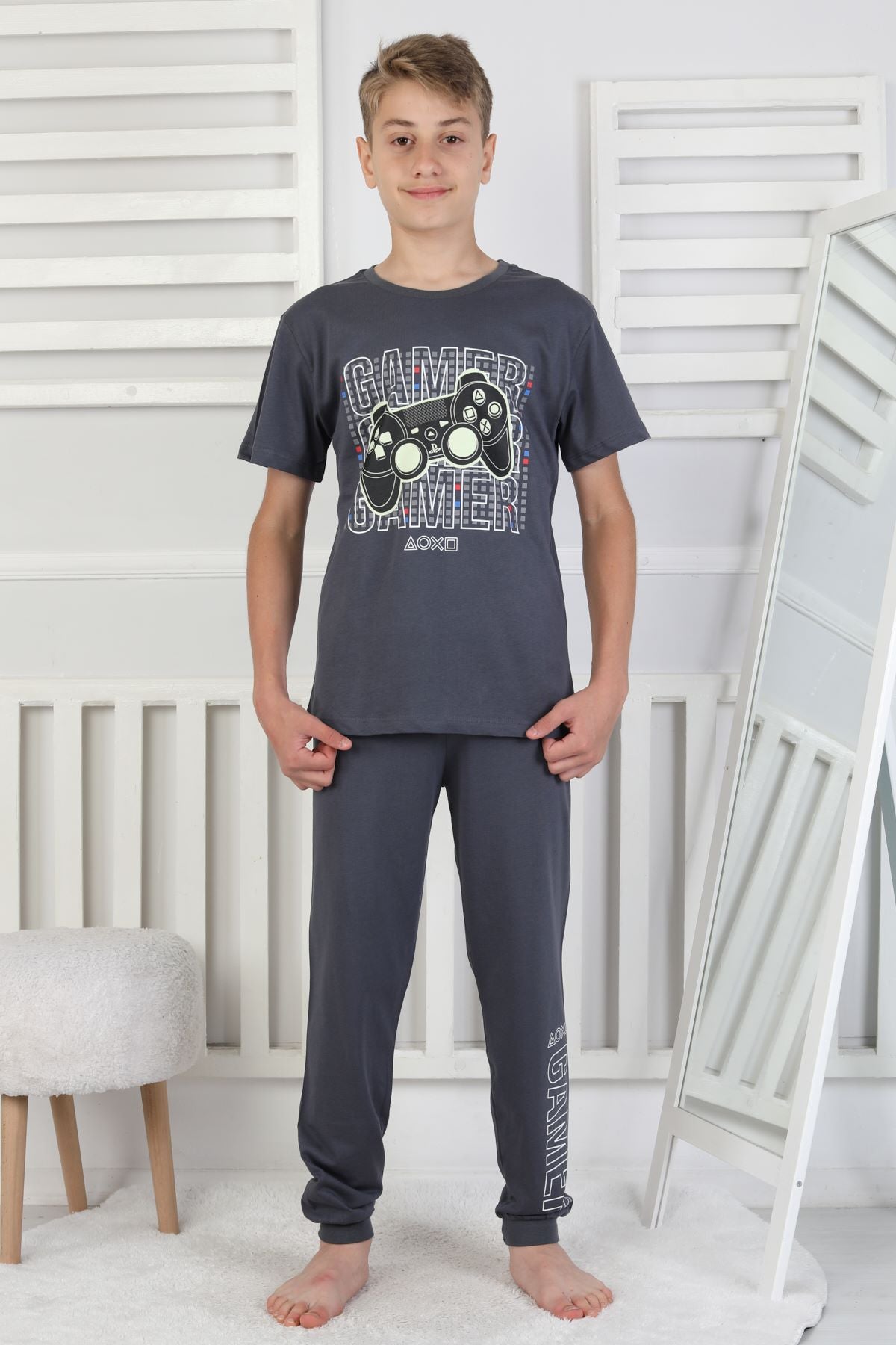 Gamer Console Desenli Kısa Kollu Erkek Çocuk Pijama Takımı