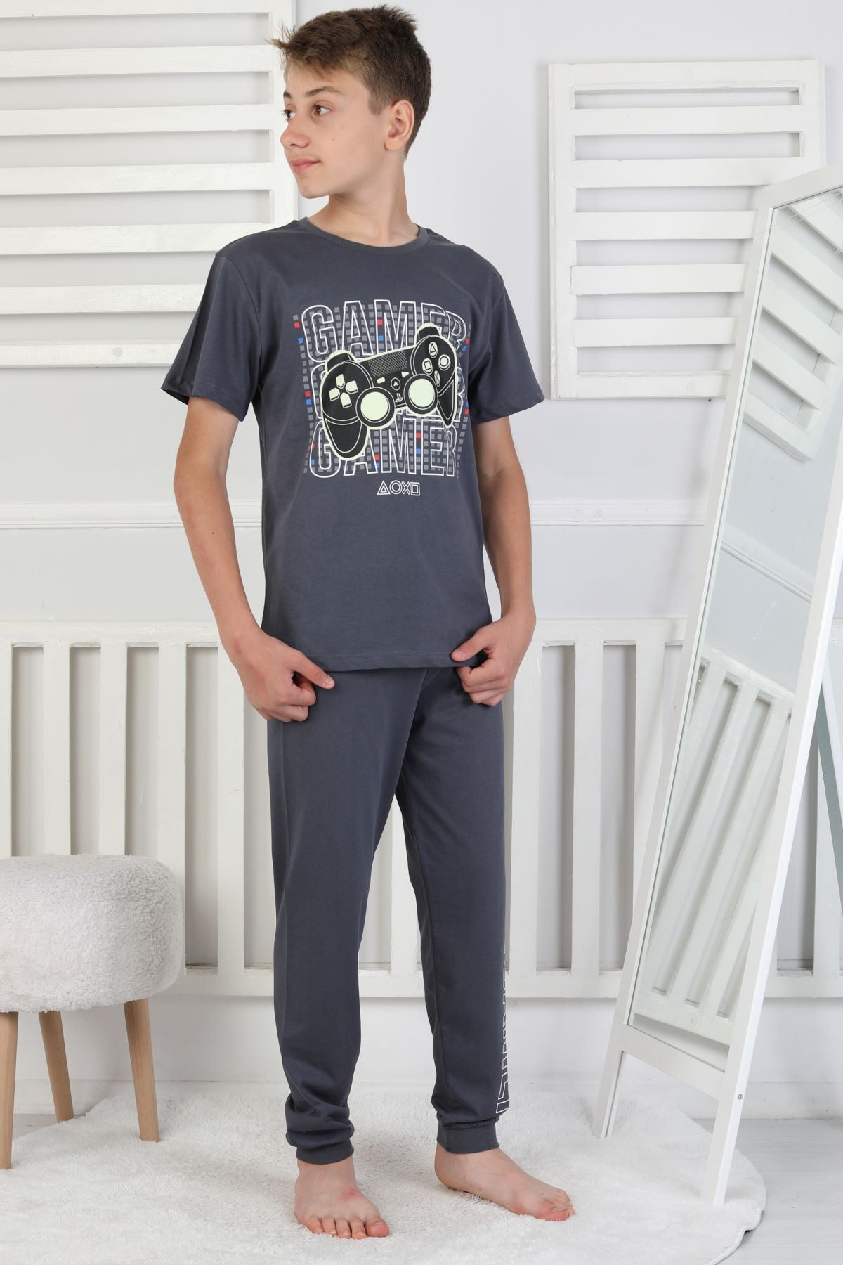 Gamer Console Desenli Kısa Kollu Erkek Çocuk Pijama Takımı