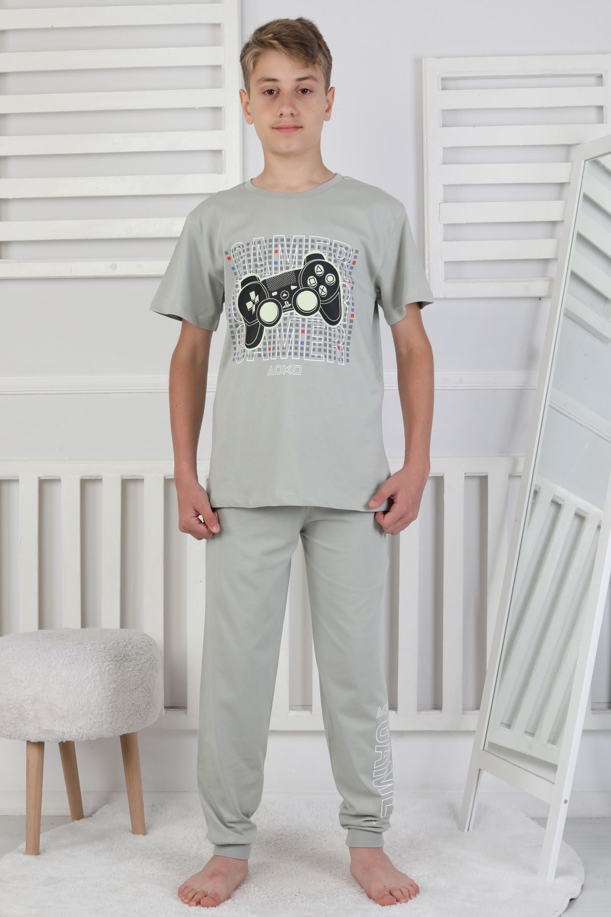 Gamer Console Desenli Kısa Kollu Erkek Çocuk Pijama Takımı