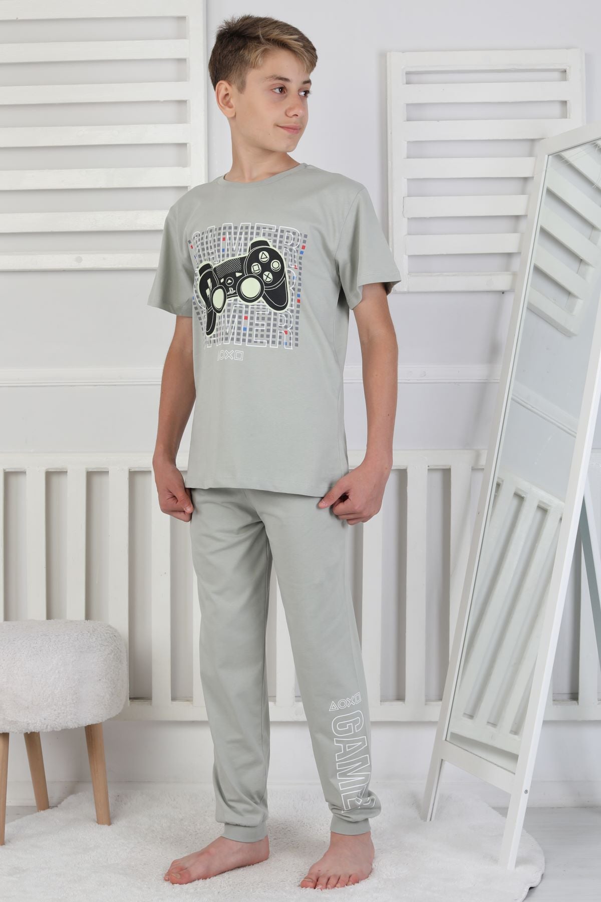 Gamer Console Desenli Kısa Kollu Erkek Çocuk Pijama Takımı