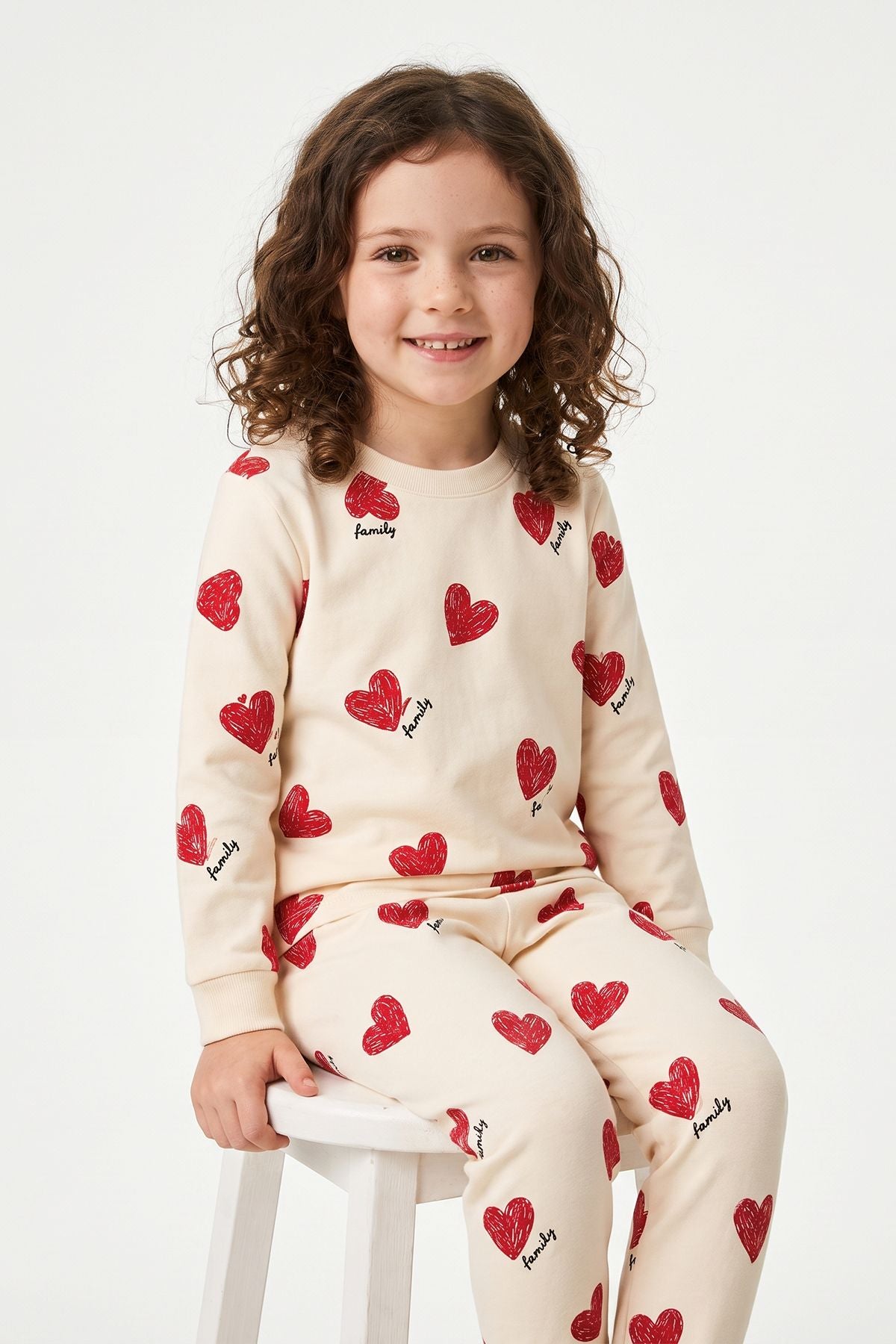Minik Kalpler Family Desenli %100 Pamuk Kız Çocuk Pijama Takımı