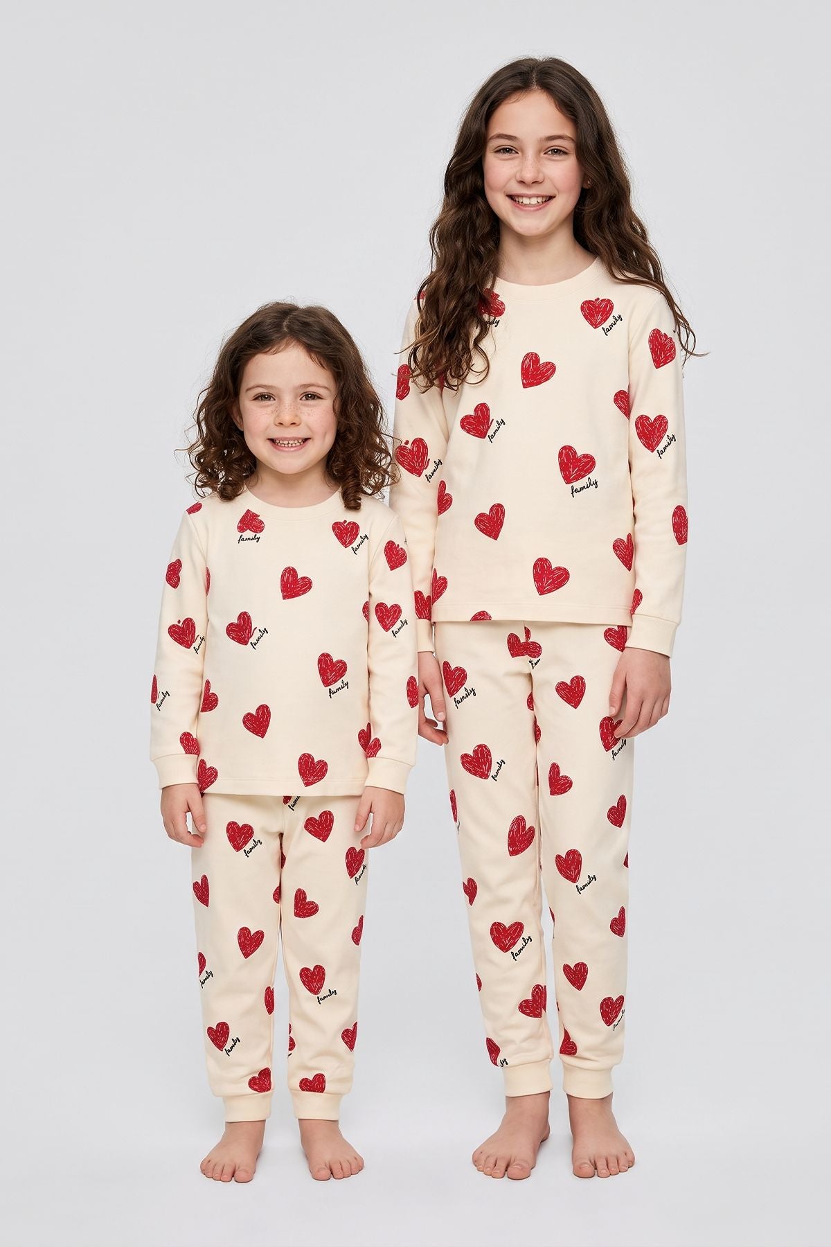 Minik Kalpler Family Desenli %100 Pamuk Kız Çocuk Pijama Takımı