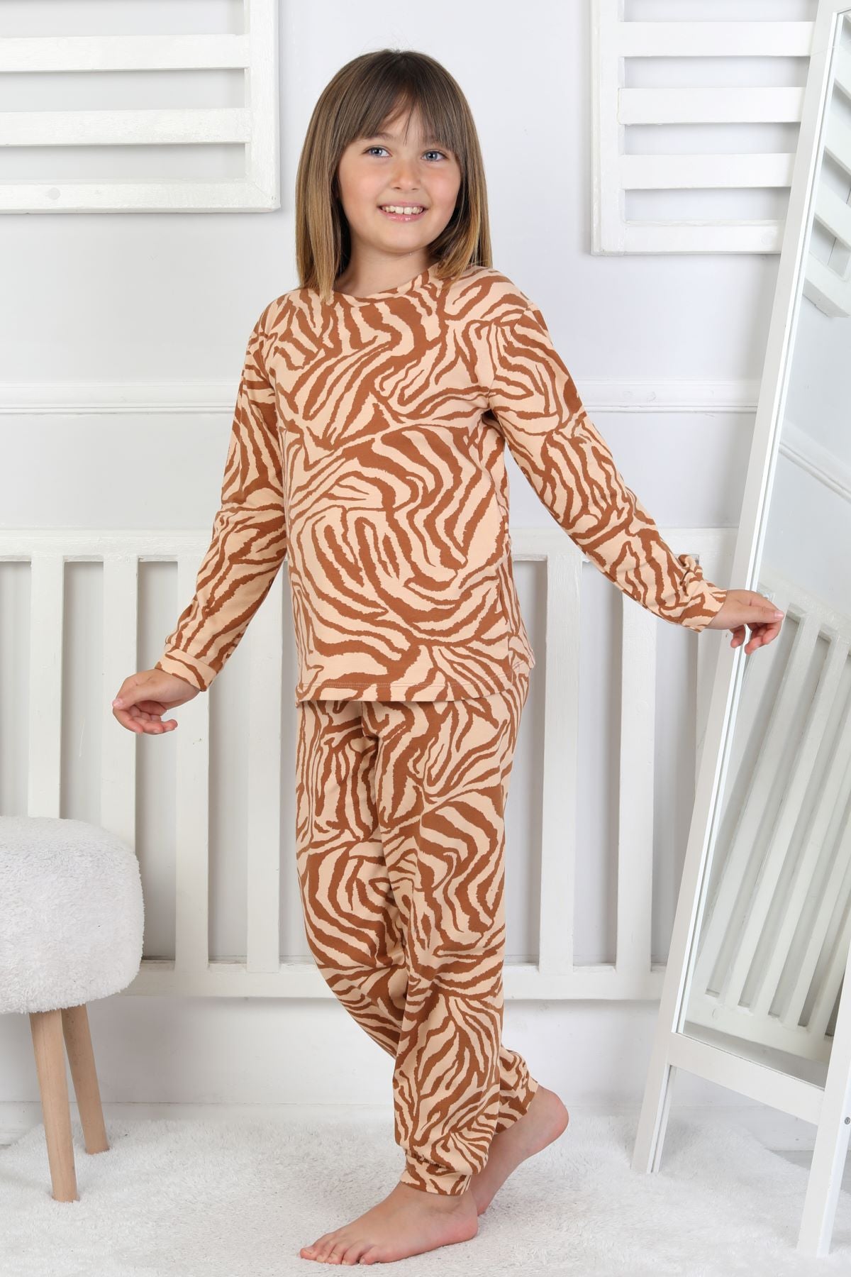 Kaplan Desenli Kız Çocuk Pijama Takımı