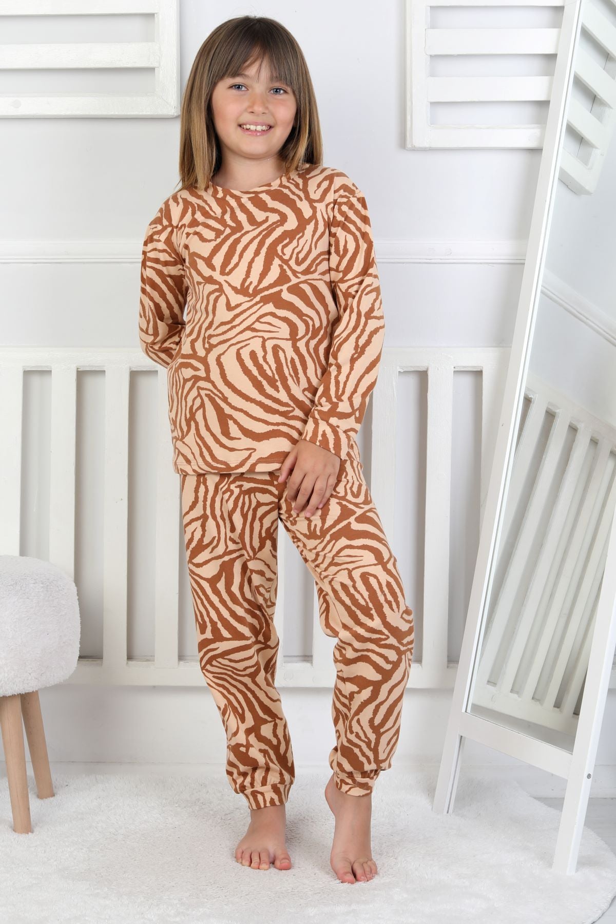 Kaplan Desenli Kız Çocuk Pijama Takımı