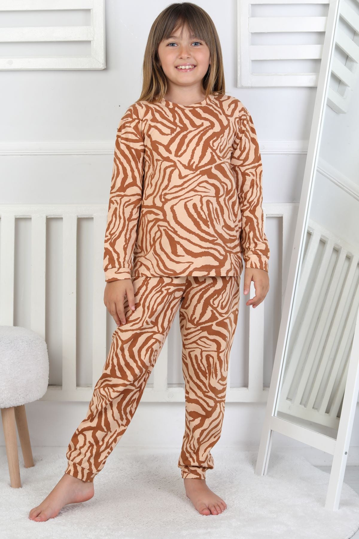 Kaplan Desenli Kız Çocuk Pijama Takımı