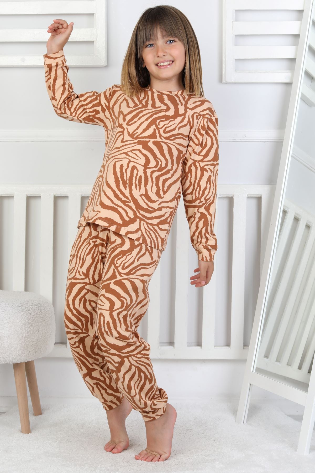 Kaplan Desenli Kız Çocuk Pijama Takımı