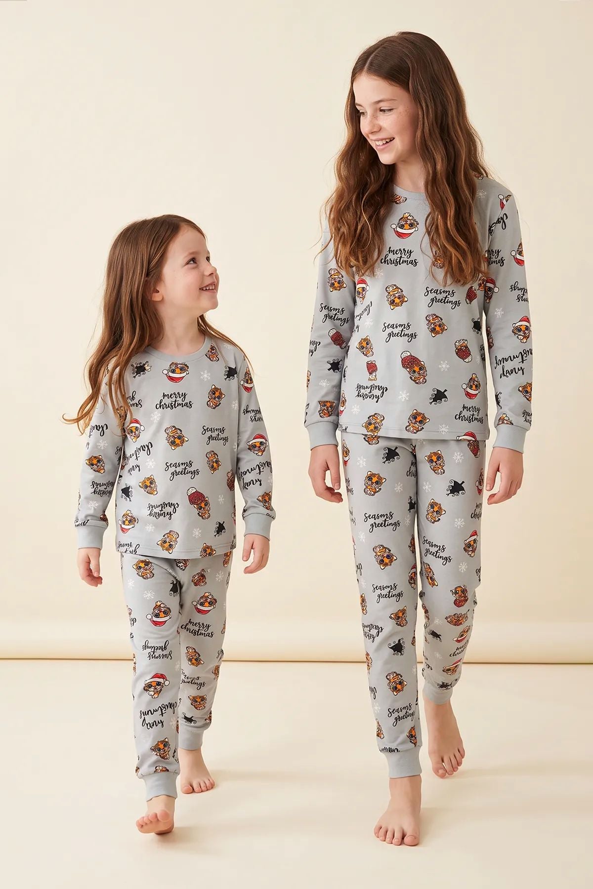 Kız Çocuk Yılbaşı Temalı Tiger Desenli Uzun Kollu Pijama Takımı