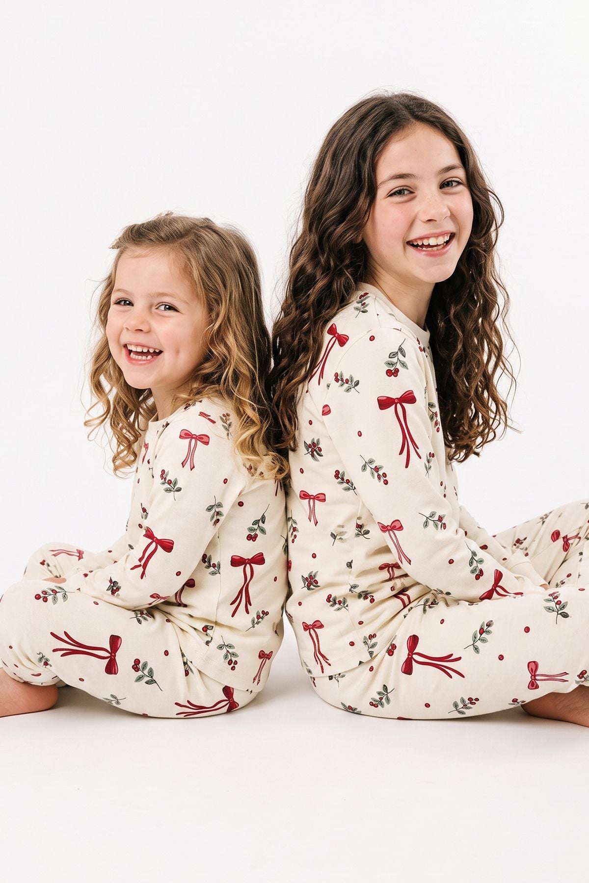 Kız Çocuk Yılbaşı Temalı Fiyonklu Uzun Kollu Pijama Takımı