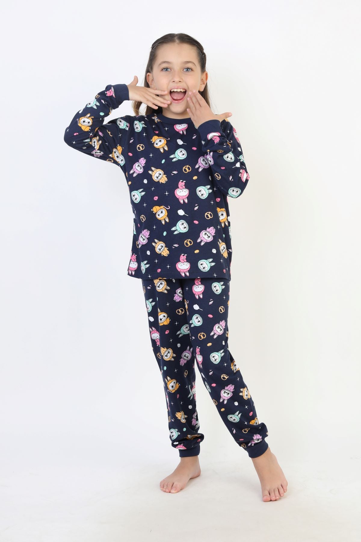 Labubu Desenli Kız Çocuk Takımı