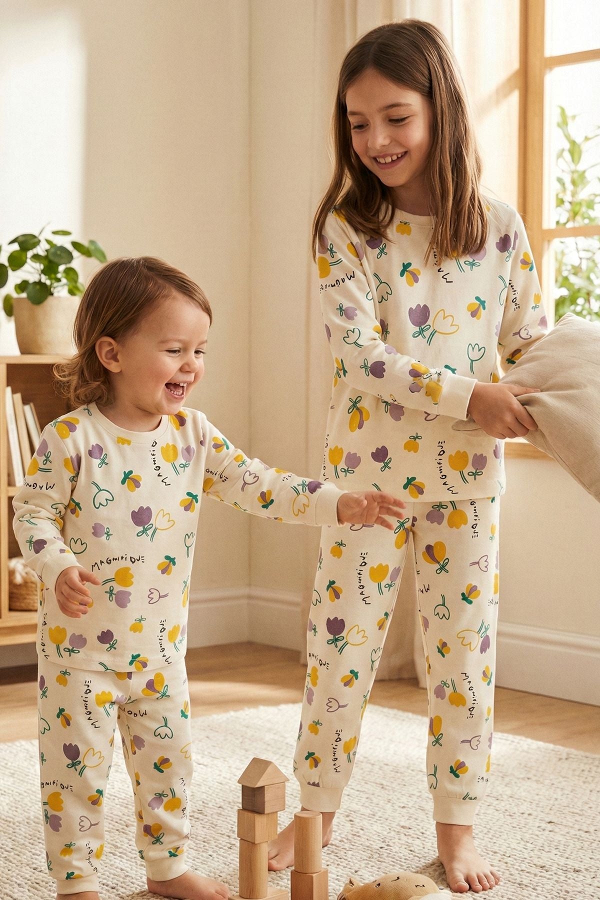 Magnifi Ove Yazılı Lale Baskılı Kız Çocuk Pijama Takımı