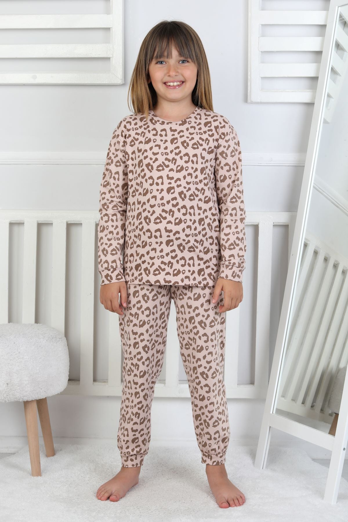 Minik Uyku Avcısı - Vahşi Rahatlık Serisi Leopar Desenli Kız Çocuk Pijama Takımı