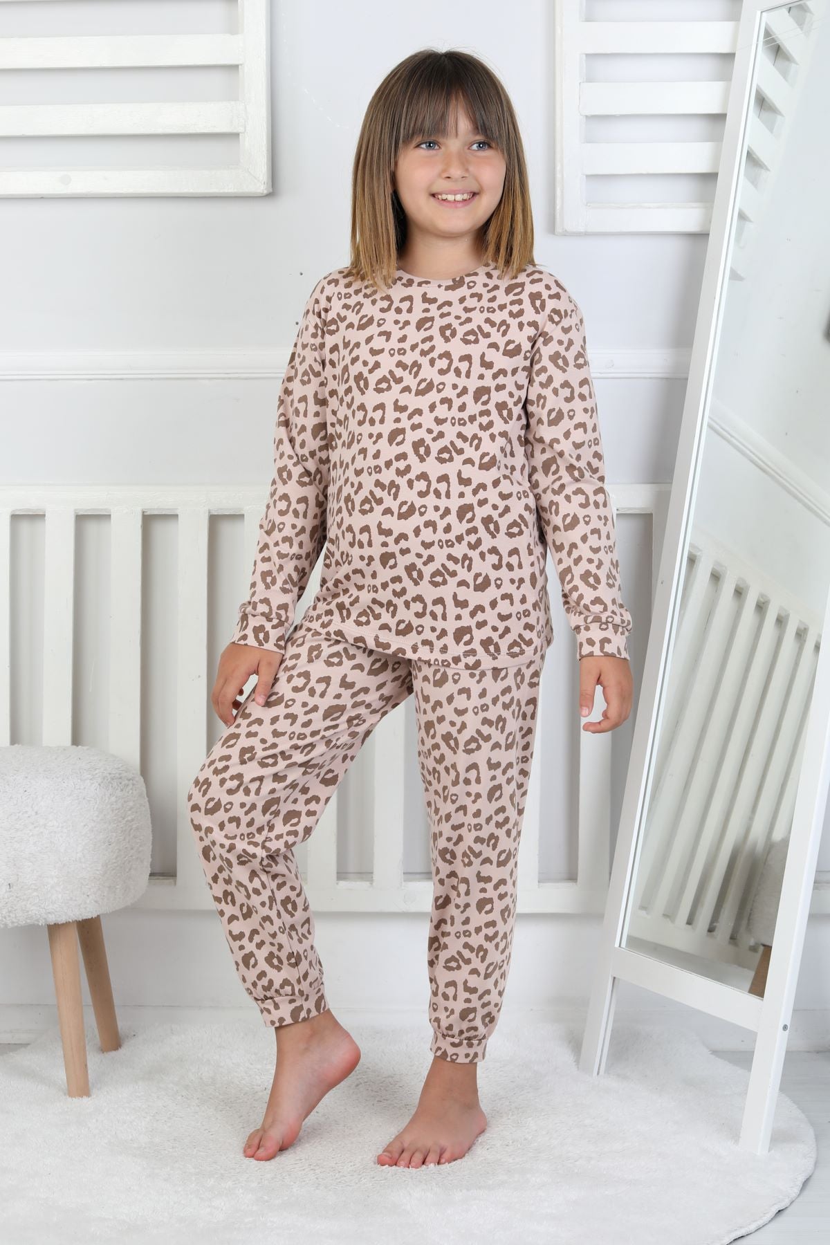 Minik Uyku Avcısı - Vahşi Rahatlık Serisi Leopar Desenli Kız Çocuk Pijama Takımı