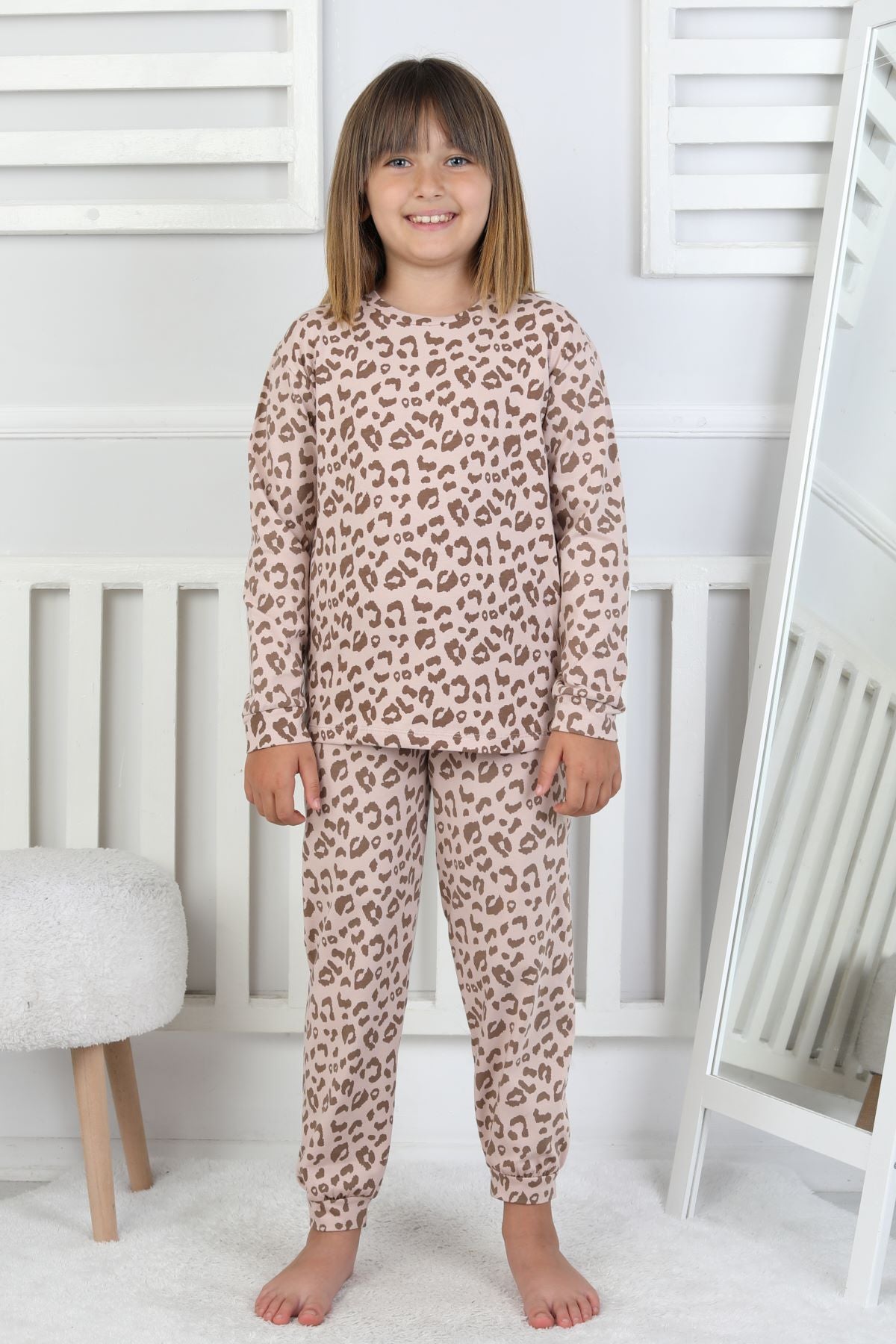 Minik Uyku Avcısı - Vahşi Rahatlık Serisi Leopar Desenli Kız Çocuk Pijama Takımı