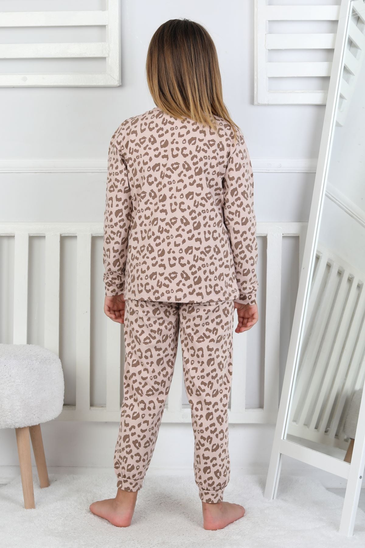 Minik Uyku Avcısı - Vahşi Rahatlık Serisi Leopar Desenli Kız Çocuk Pijama Takımı