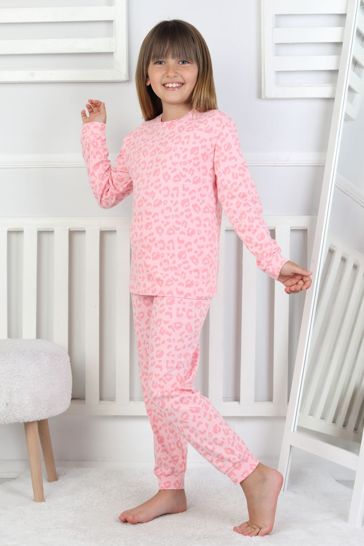 Minik Uyku Avcısı - Vahşi Rahatlık Serisi Leopar Desenli Kız Çocuk Pijama Takımı