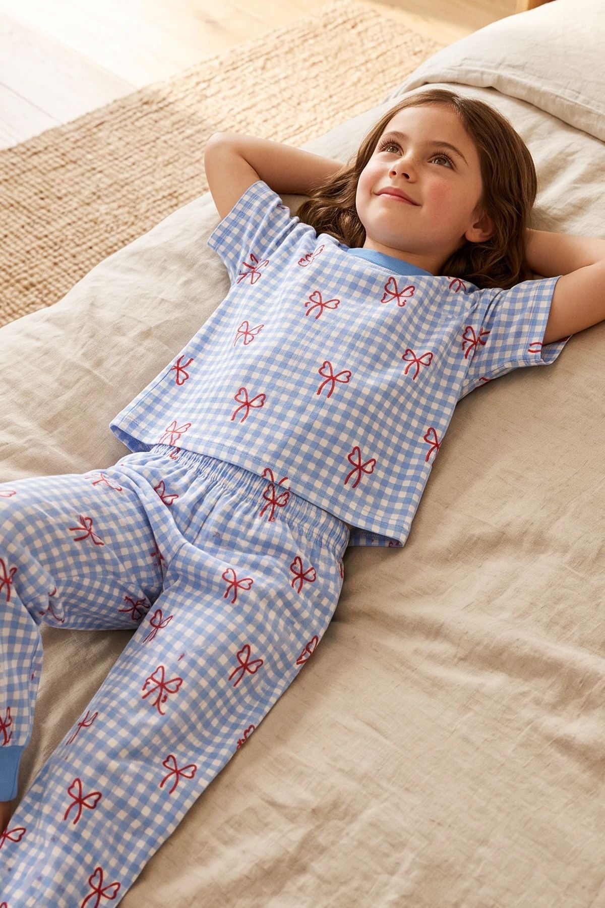 Kız Çocuk Pötikare Desenli Mavi Beyaz Renk Fiyonklu Kısa Kol %100 Pamuk Pijama Takımı