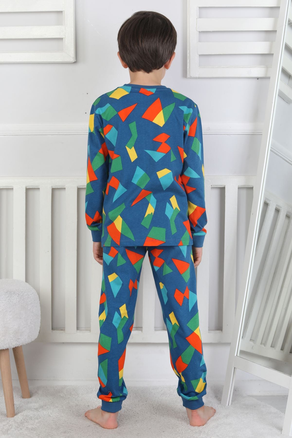 Renkli Geometrik Şekilli Erkek Çocuk Pijama Takımı