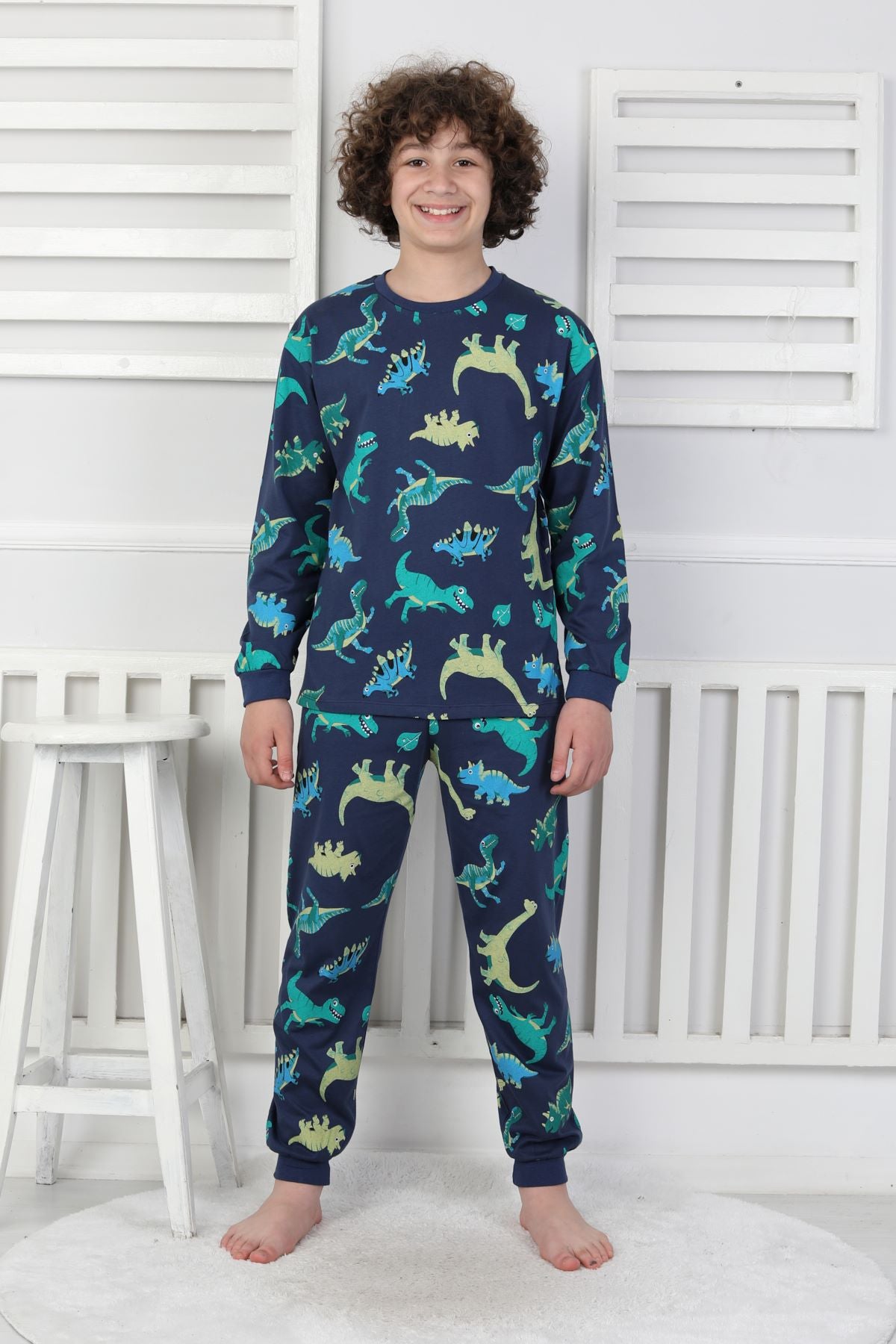 Stegosaurus desenli erkek çocuk pijama takımı