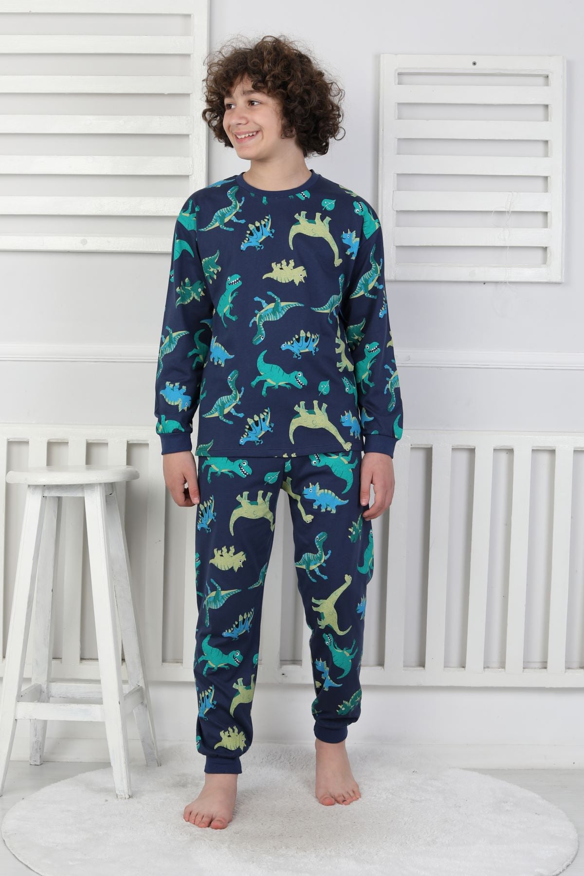 Stegosaurus desenli erkek çocuk pijama takımı