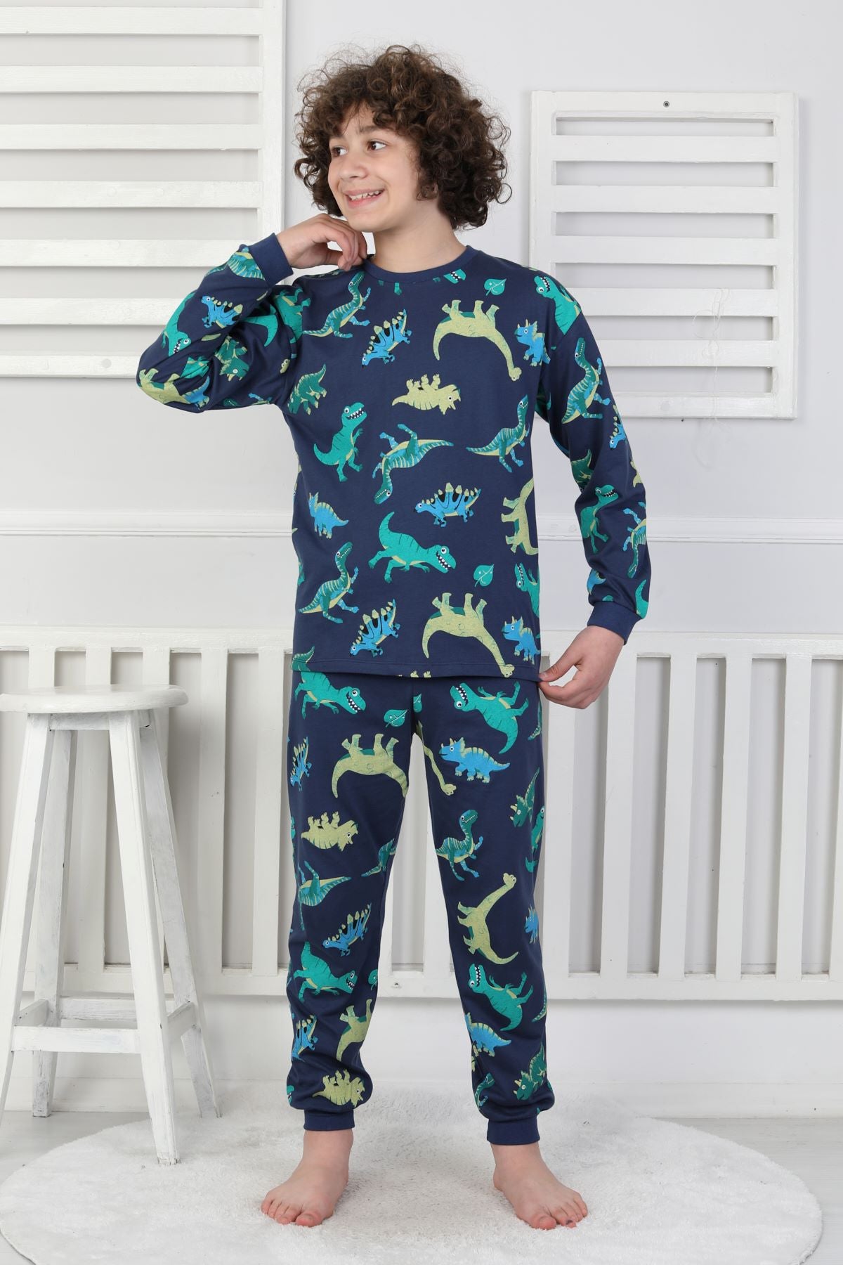 Stegosaurus desenli erkek çocuk pijama takımı