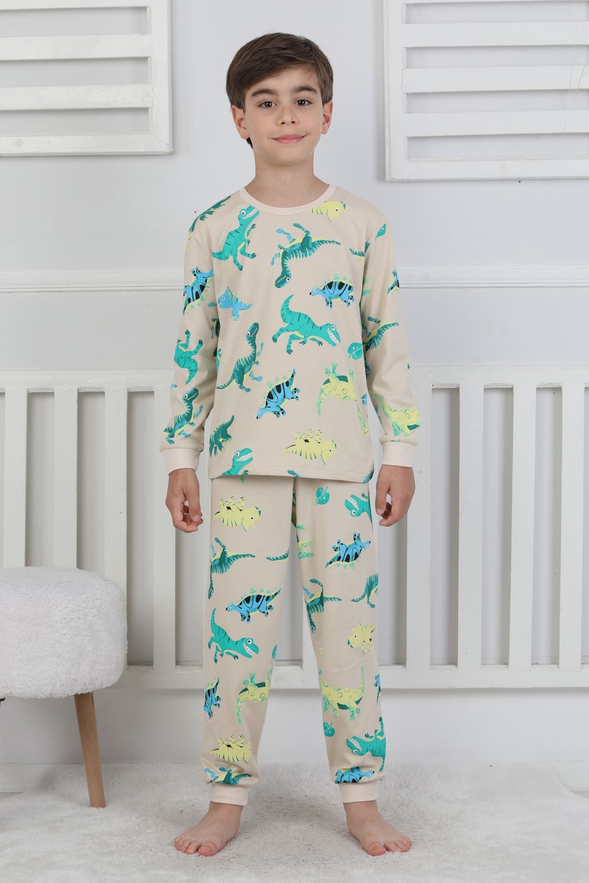 Stegosaurus desenli erkek çocuk pijama takımı