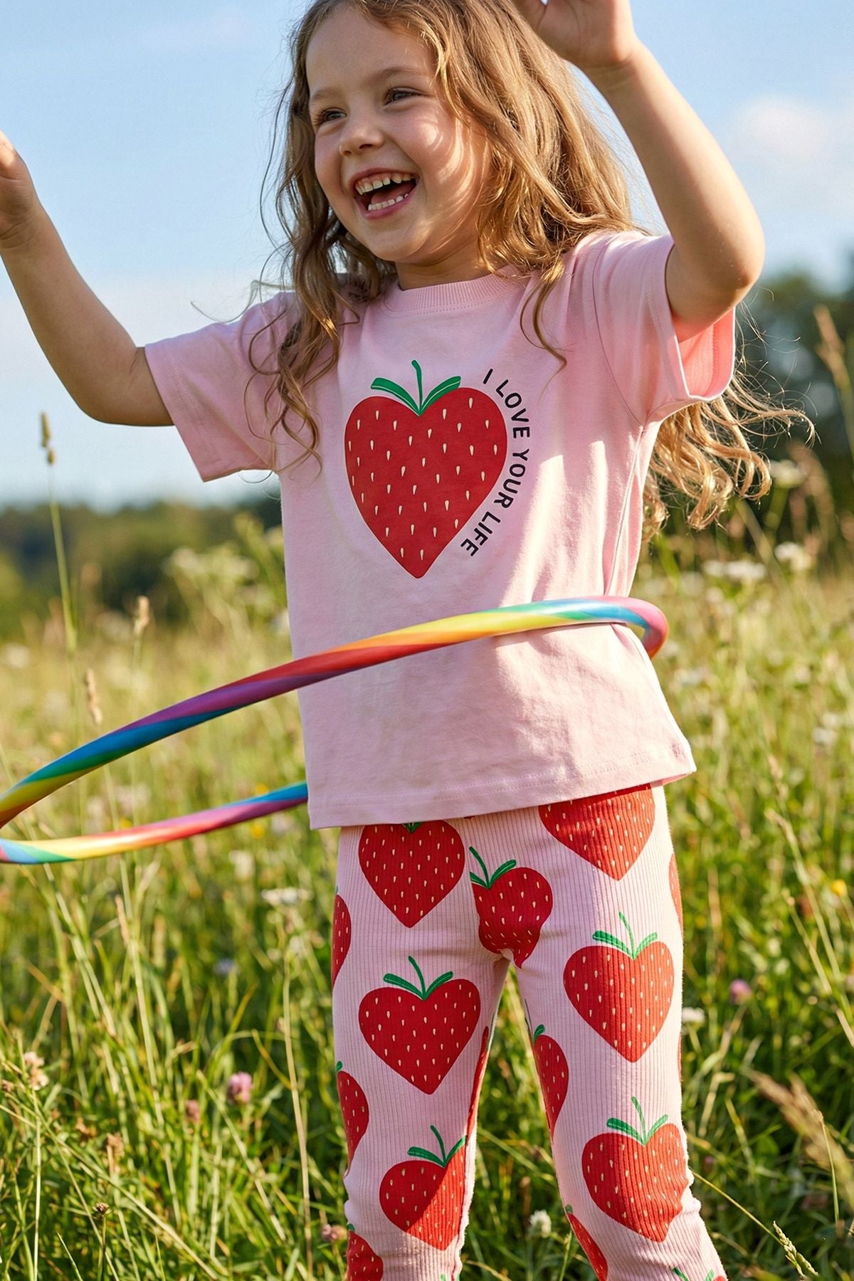 Strawberry Love Baskılı Kız Çocuk Tayt Takım – Pembe Çilek Desenli