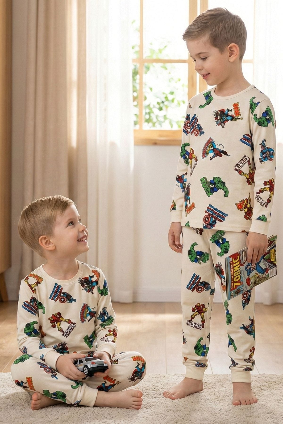 Süper Kahramanlar Desenli %100 Pamuk Beyaz Erkek Çocuk Pijama Takımı