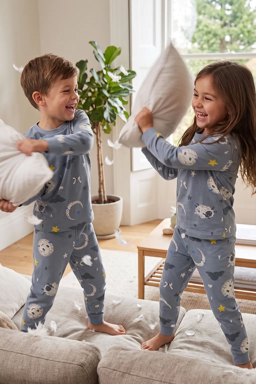 Unisex Mavi Ay ve Kuzu Desenli Uzun Kollu Pijama Takımı