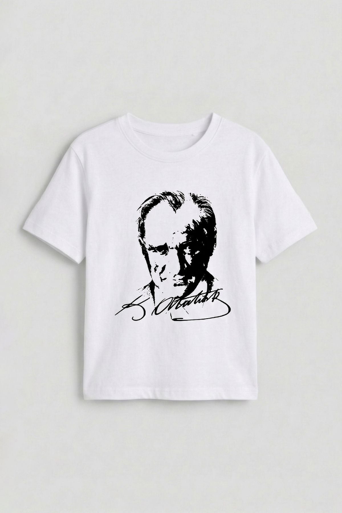 Atatürk Baskılı Beyaz Renk T-Shirt