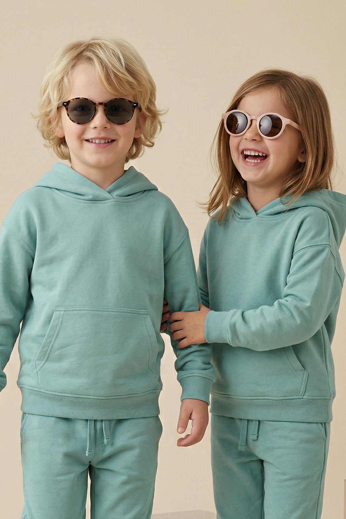 Basic Kapüşonlu Şardonlu Kanguru Cep Detaylı Çocuk Sweatshirt 3-10 Yaş Ekru