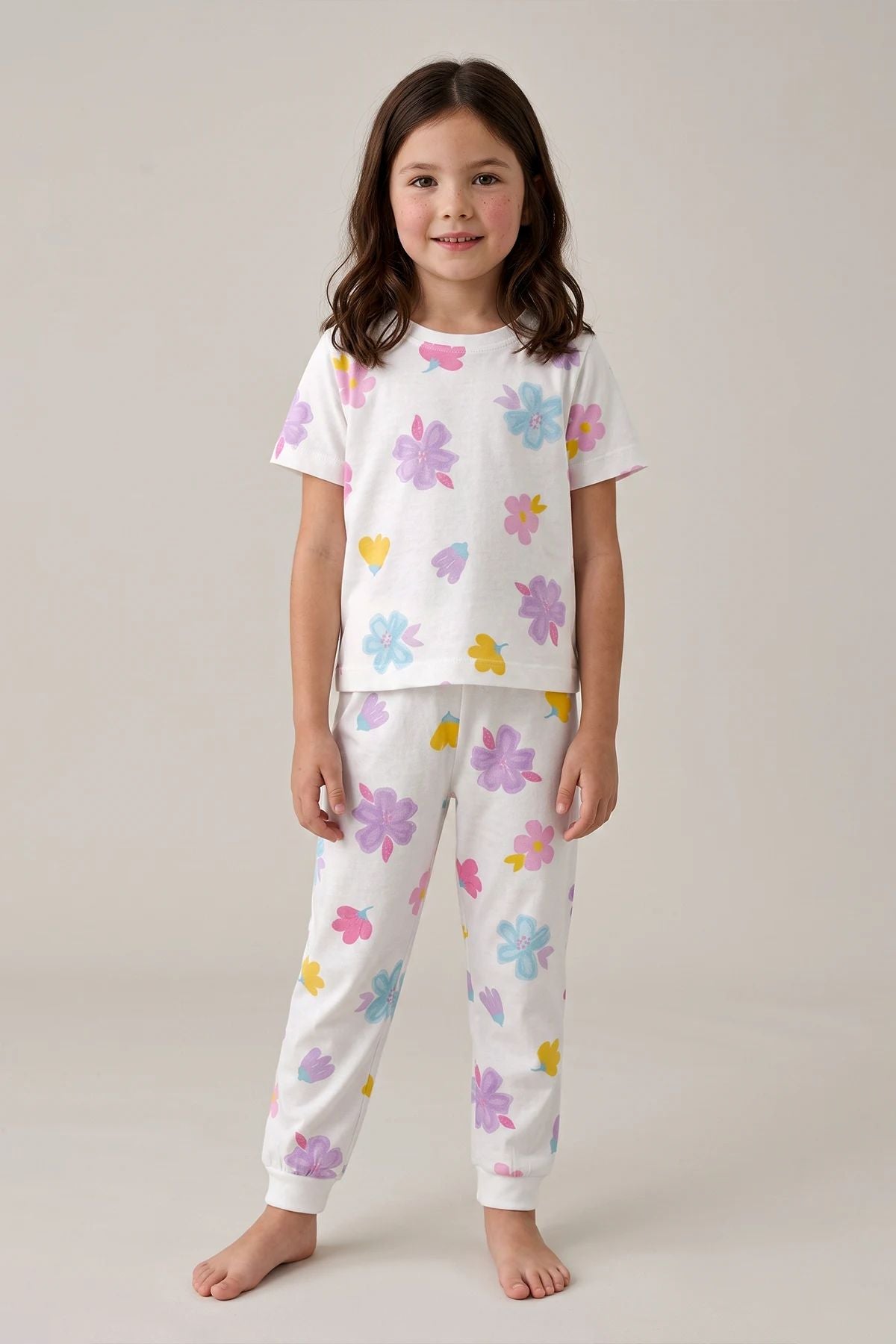 Pastel Renkli Çiçek Desenli Beyaz Kız Çocuk %100 Pamuk Pijama Takımı