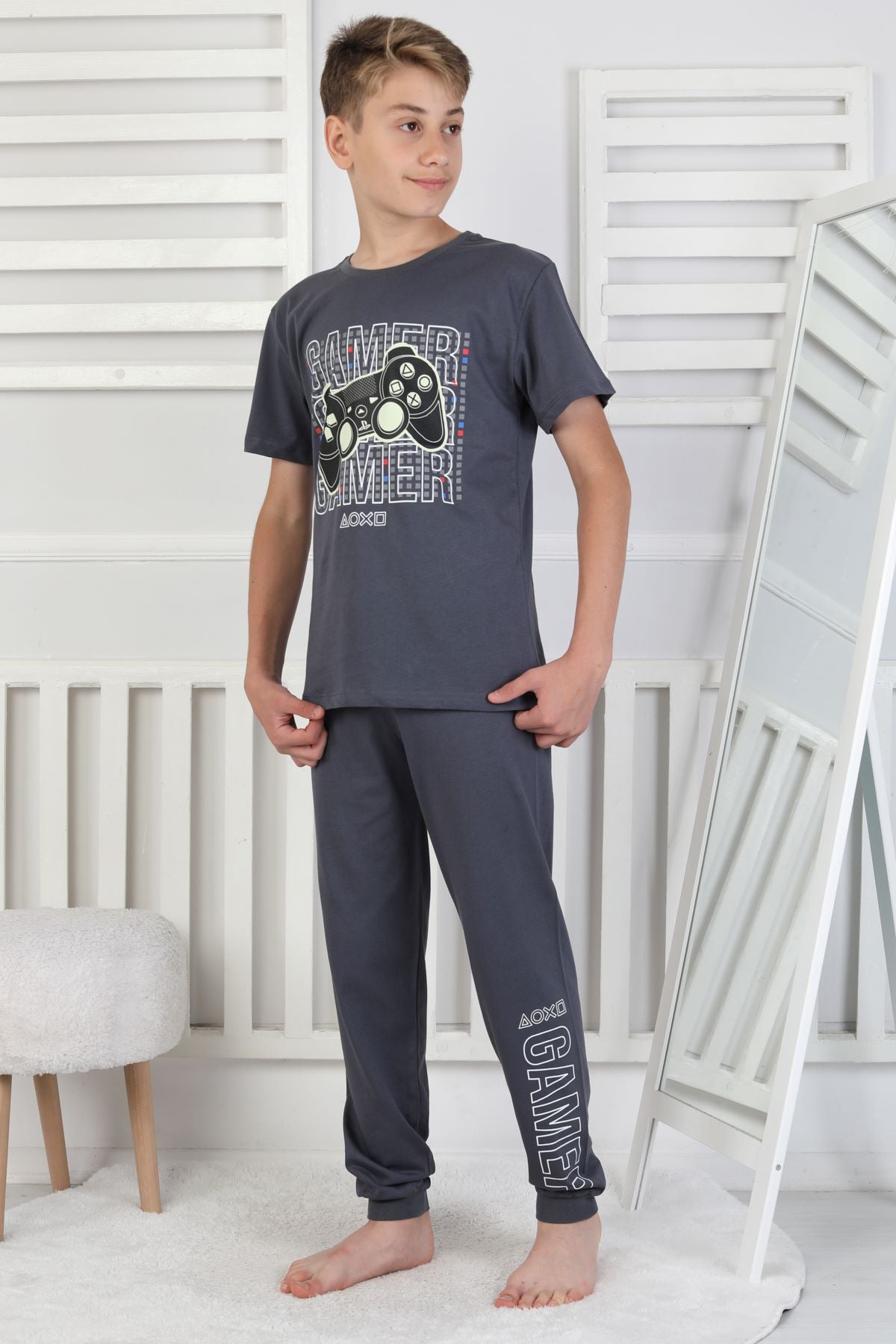 Gamer Console Desenli Kısa Kollu Erkek Çocuk Pijama Takımı