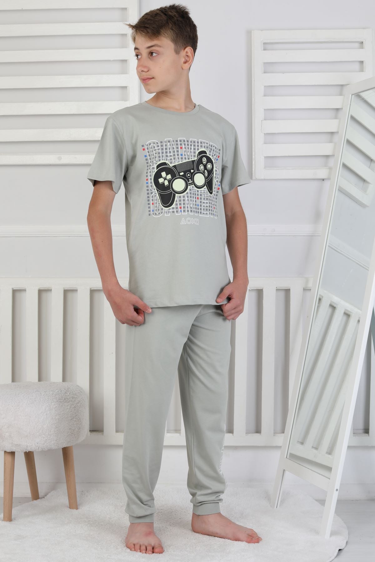 Gamer Console Desenli Kısa Kollu Erkek Çocuk Pijama Takımı