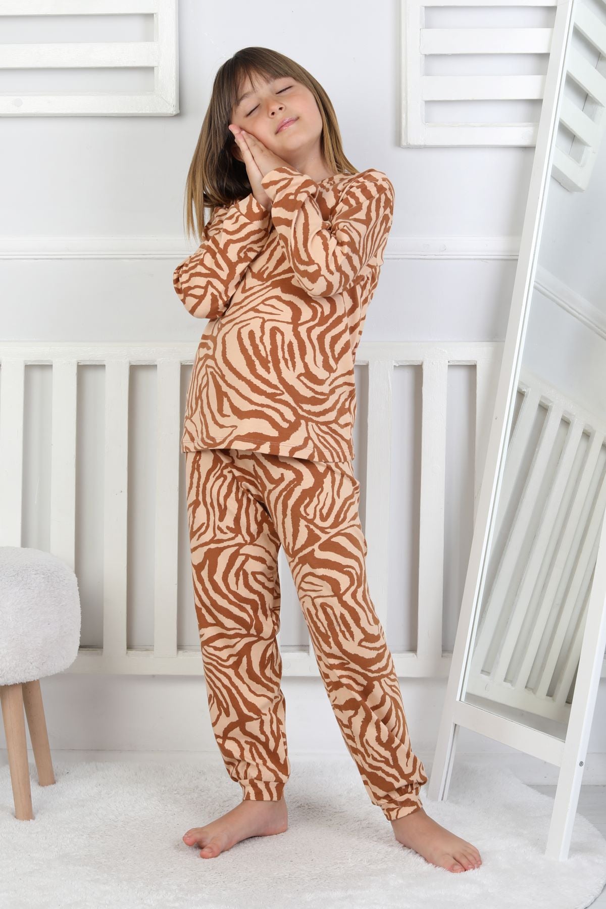 Kaplan Desenli Kız Çocuk Pijama Takımı