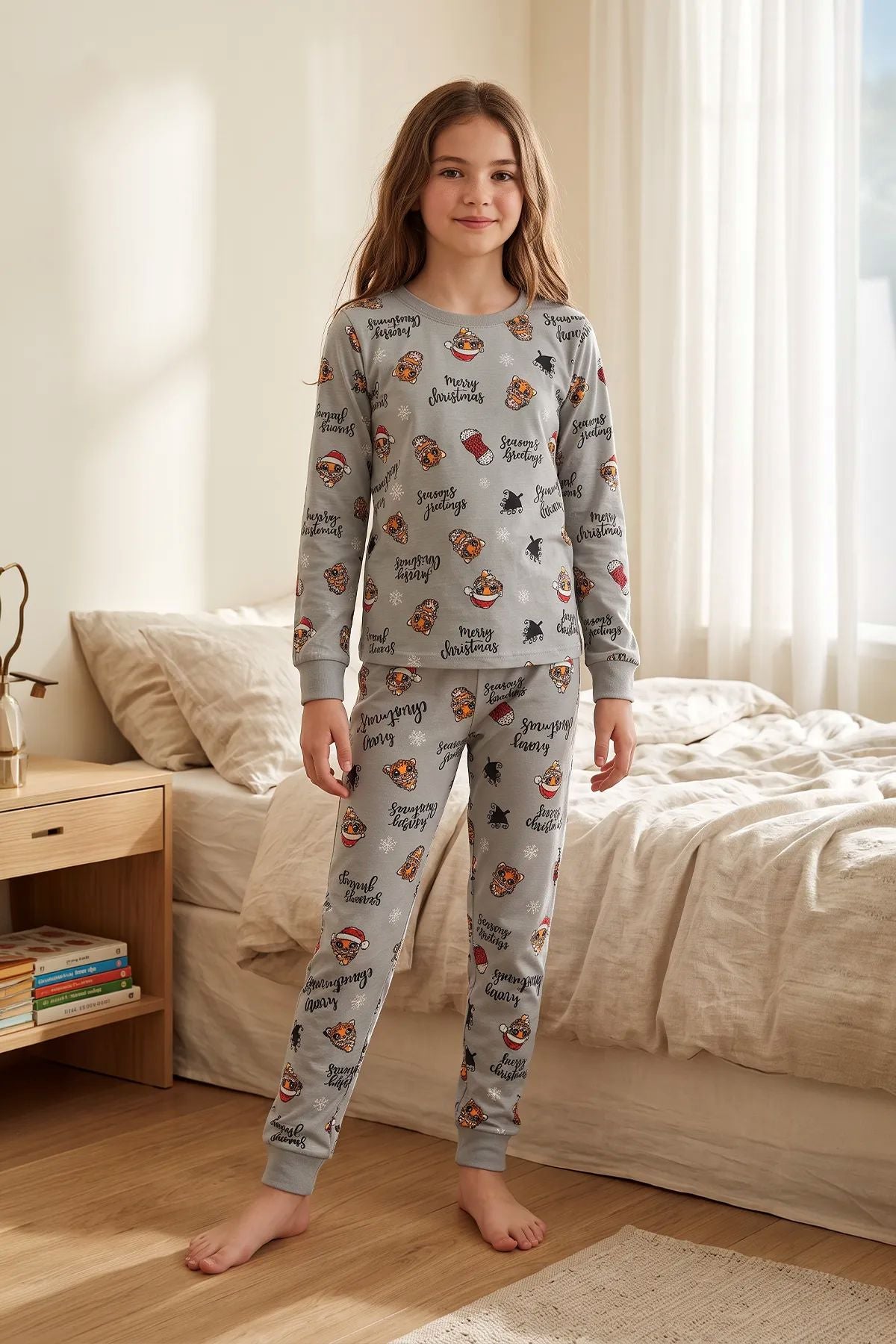 Kız Çocuk Yılbaşı Temalı Tiger Desenli Uzun Kollu Pijama Takımı