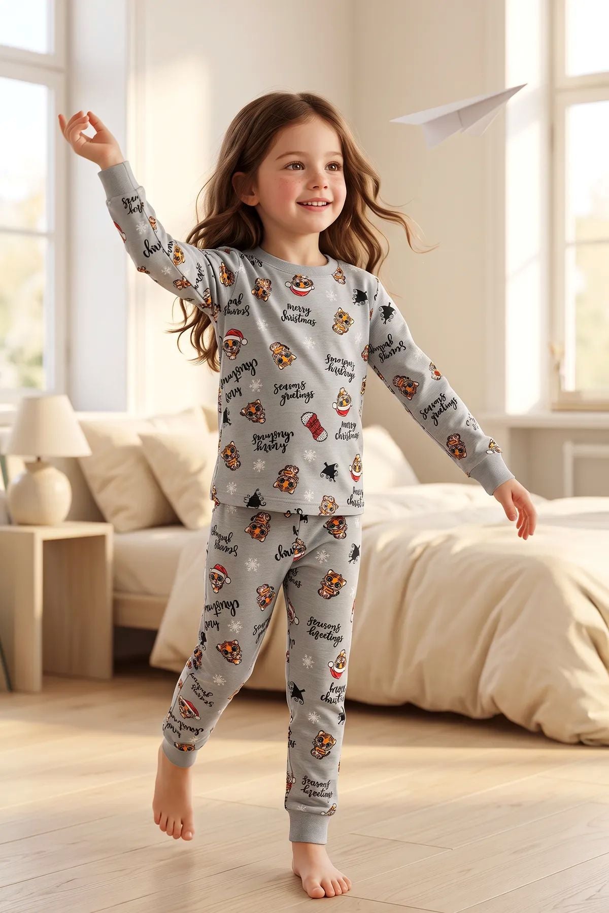 Kız Çocuk Yılbaşı Temalı Tiger Desenli Uzun Kollu Pijama Takımı
