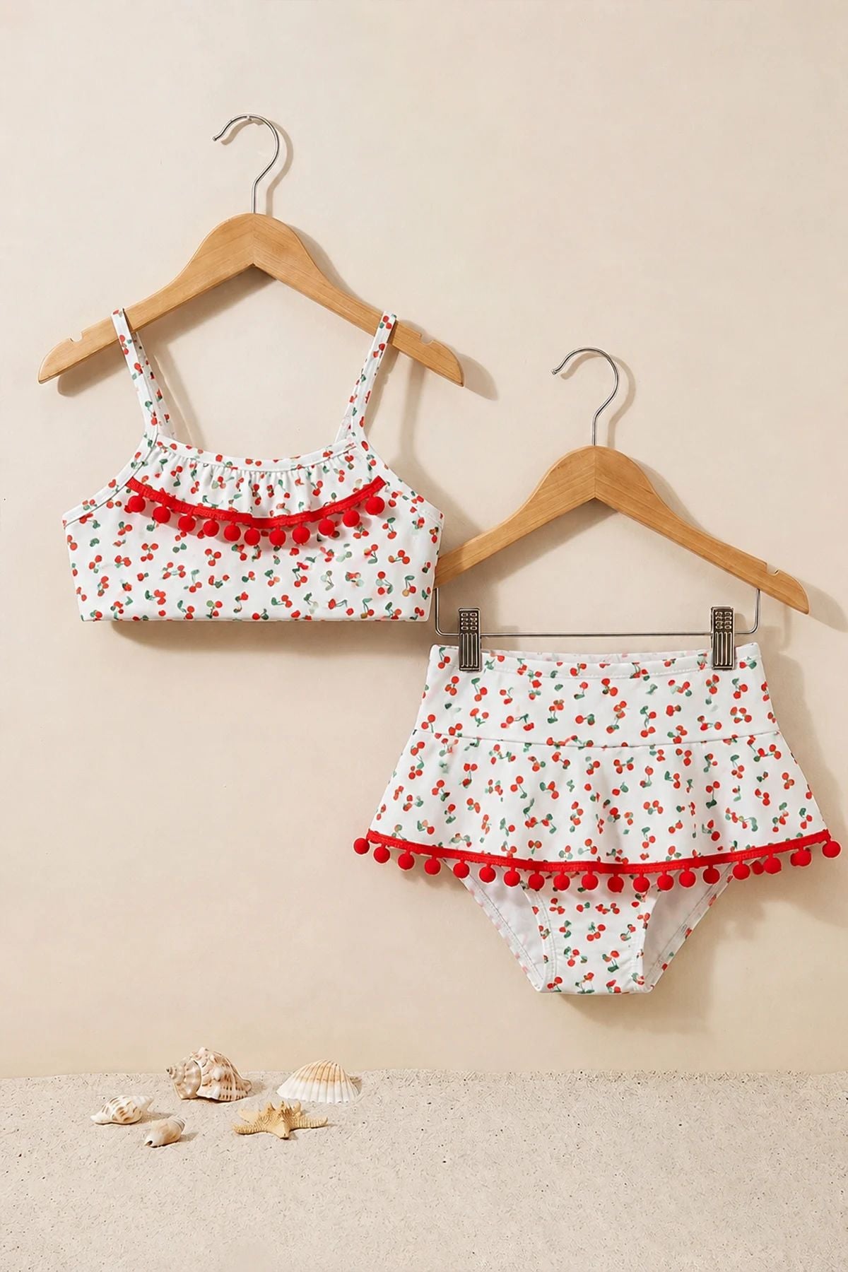 Kız Çocuk Askılı Kiraz Desenli Kırmız Ponpon Detaylı Etekli Bikini Takımı