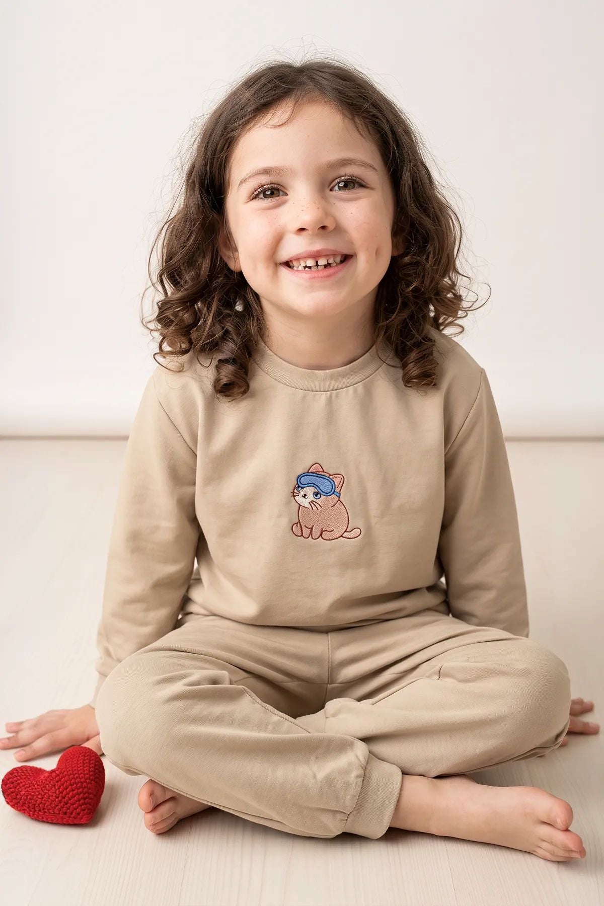 Kız Çocuk Bej Rengi Süprem %100 Pamuk Kedi Baskılı Pijama Takımı