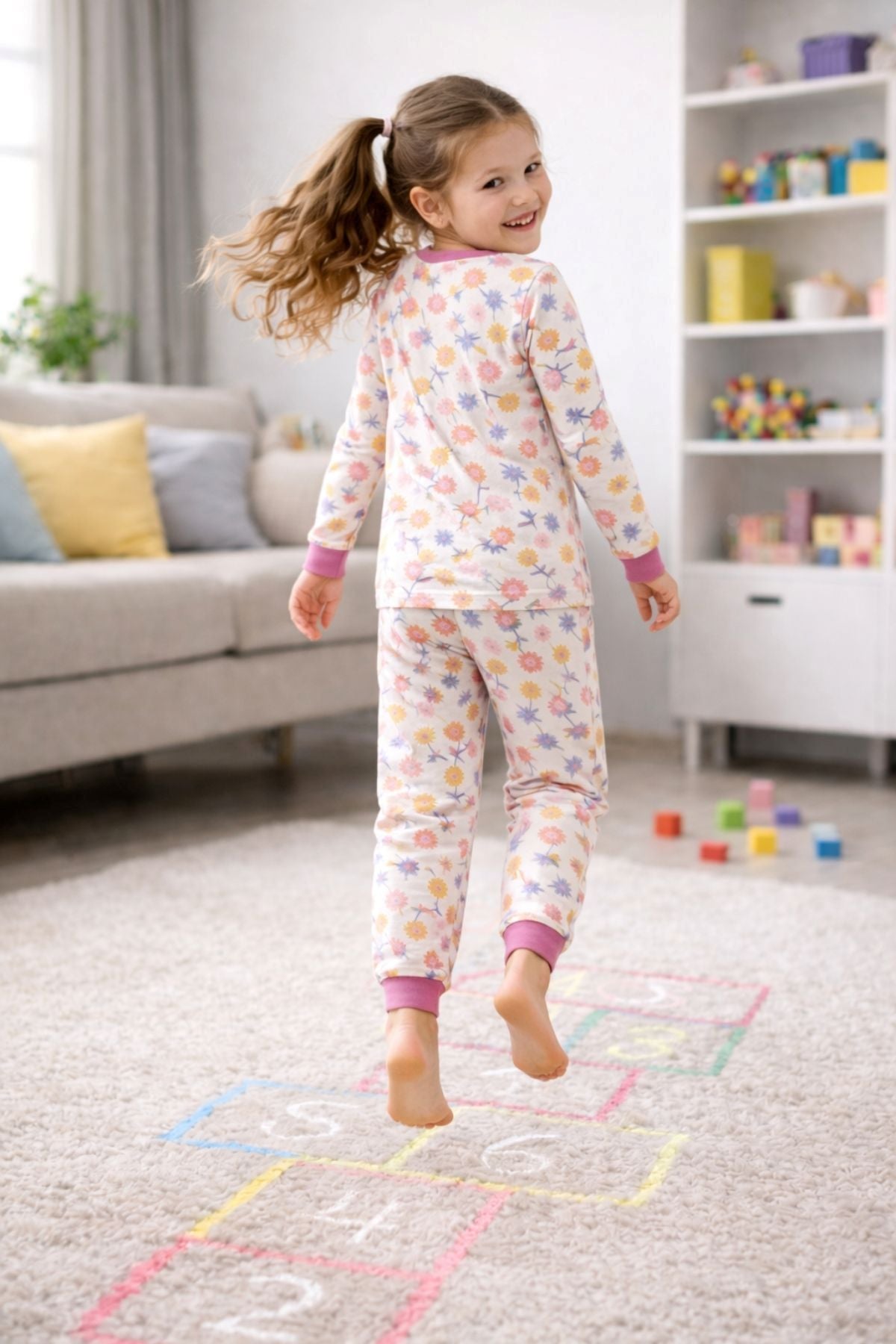Kız Çocuk Flower Desenli 8 - 13 Yaş Pijama Takımı