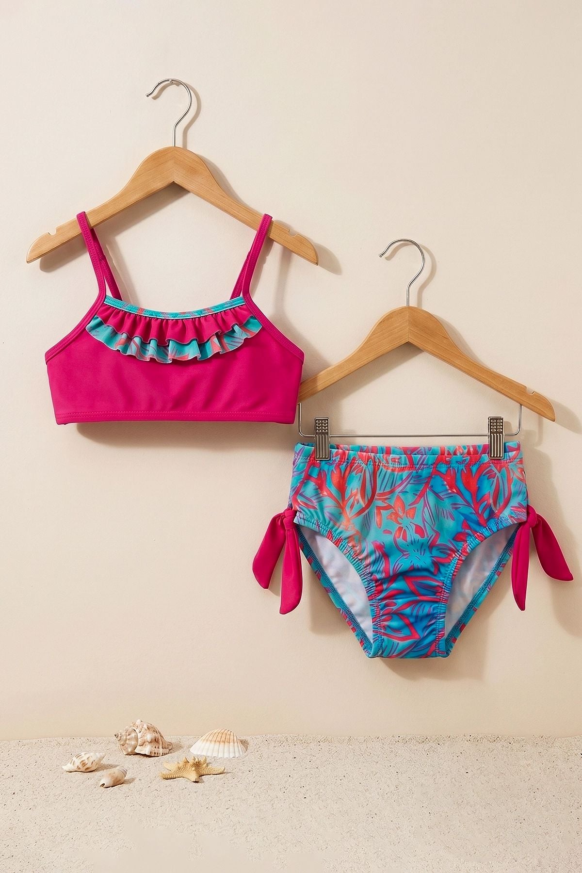 Kız Çocuk Renkli Tropik Desen Bikini Takımı