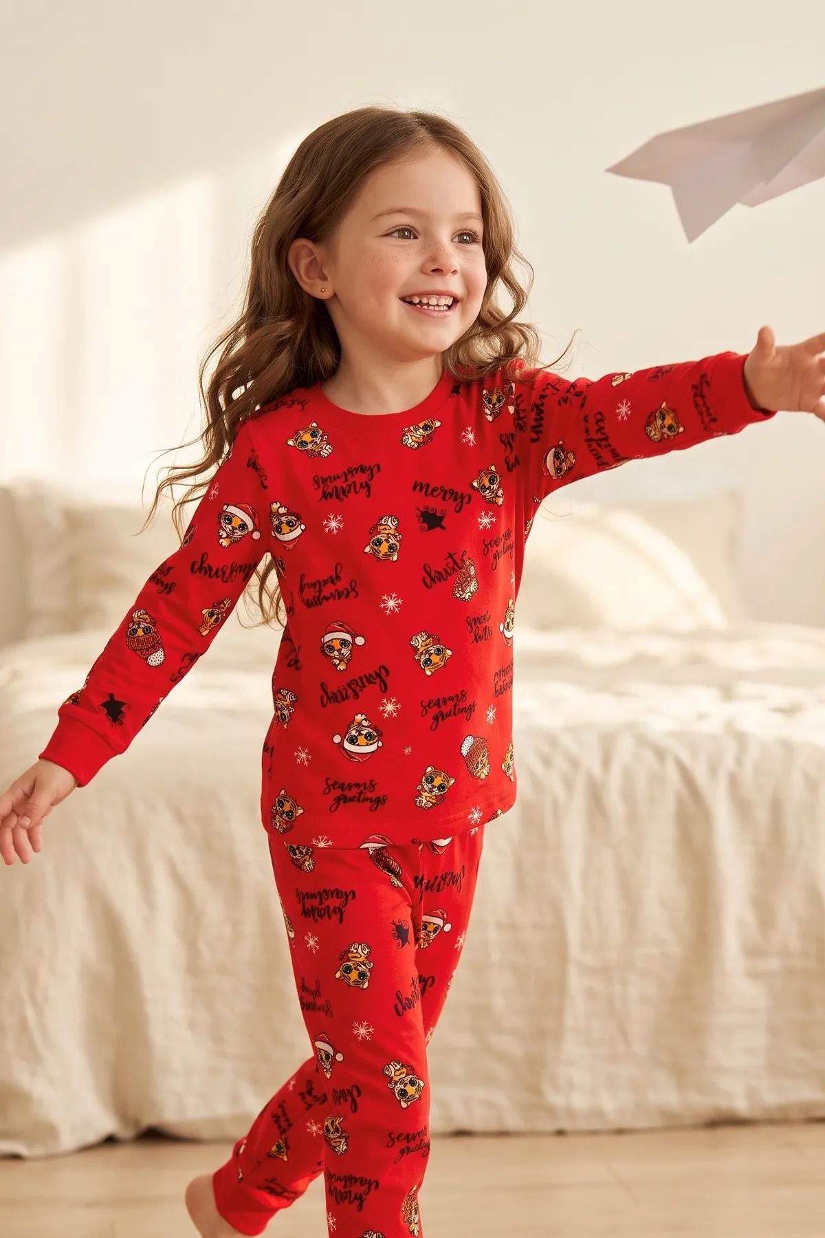 Kız Çocuk Yılbaşı Temalı Tiger Desenli Uzun Kollu Pijama Takımı