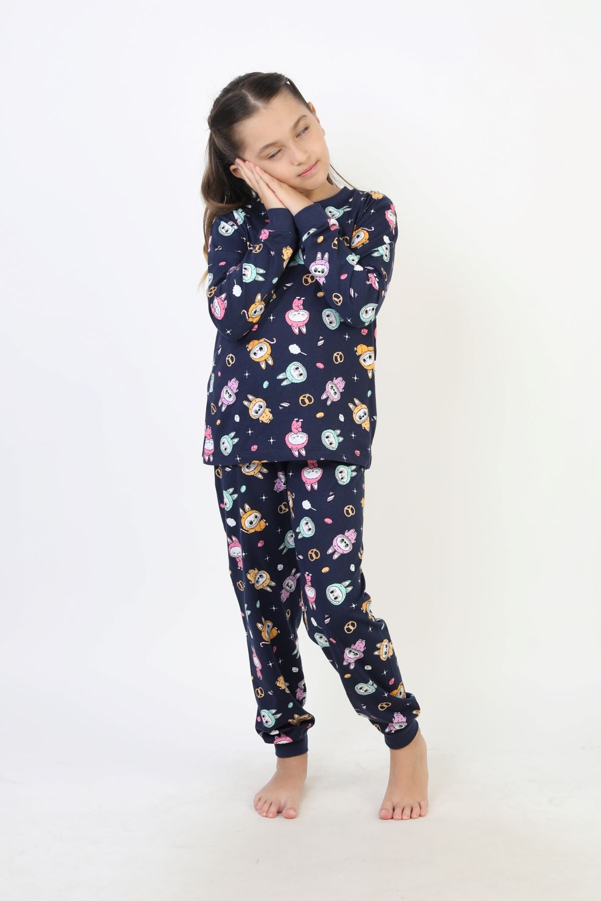 Labubu Desenli Kız Çocuk Takımı