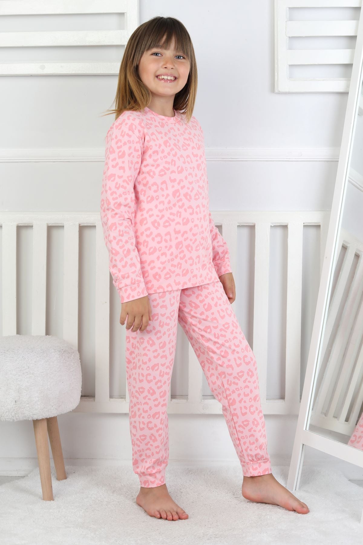 Minik Uyku Avcısı - Vahşi Rahatlık Serisi Leopar Desenli Kız Çocuk Pijama Takımı