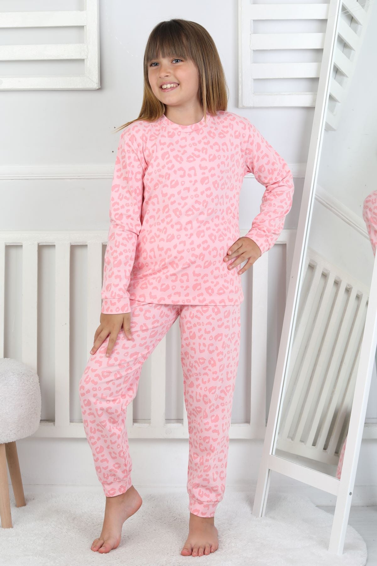 Minik Uyku Avcısı - Vahşi Rahatlık Serisi Leopar Desenli Kız Çocuk Pijama Takımı