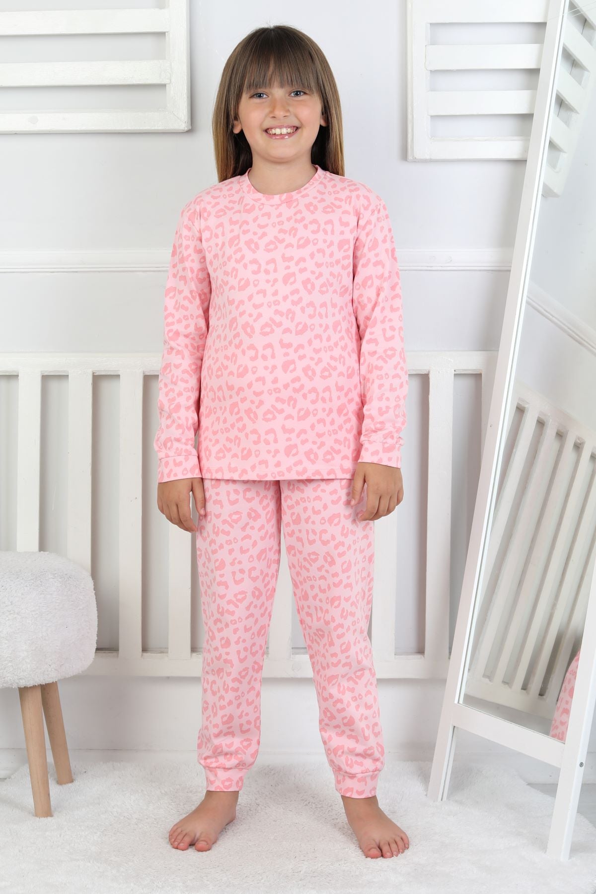 Minik Uyku Avcısı - Vahşi Rahatlık Serisi Leopar Desenli Kız Çocuk Pijama Takımı