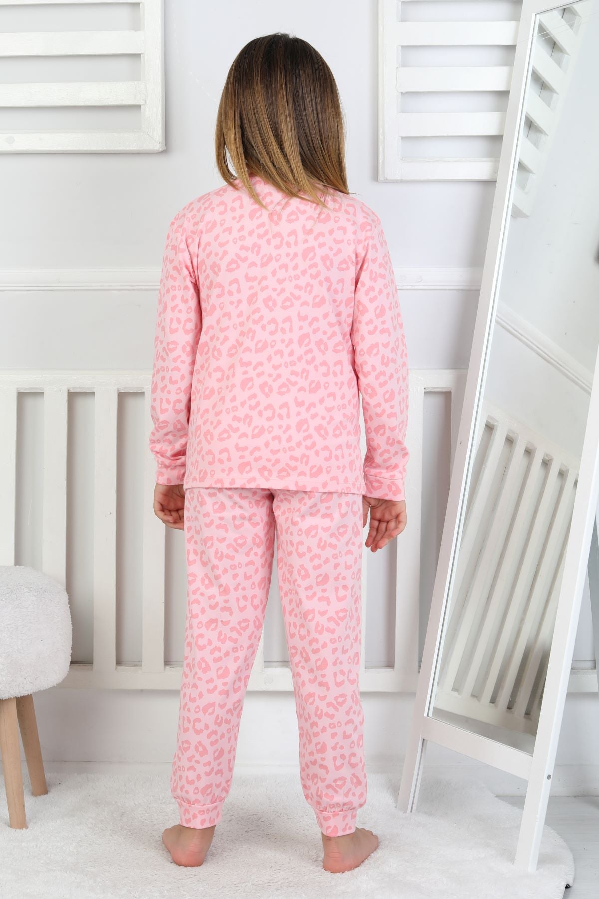 Minik Uyku Avcısı - Vahşi Rahatlık Serisi Leopar Desenli Kız Çocuk Pijama Takımı