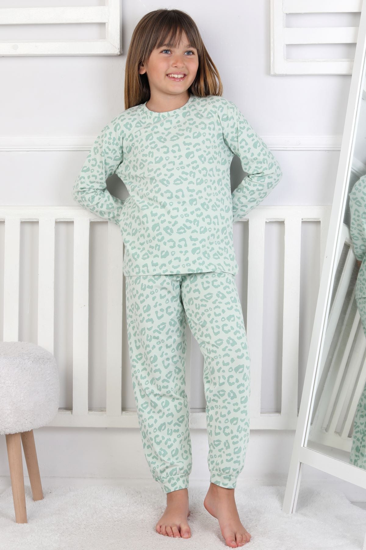 Minik Uyku Avcısı - Vahşi Rahatlık Serisi Leopar Desenli Kız Çocuk Pijama Takımı